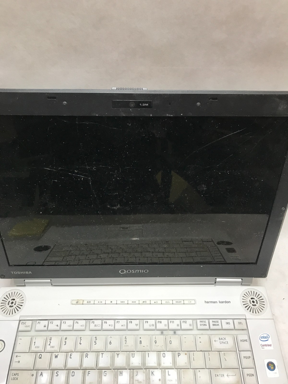 Toshiba Qosmio F5-AV425 15″ Intel Core 2 Duo NO RAM NO HDD/OS For Parts READ -DW