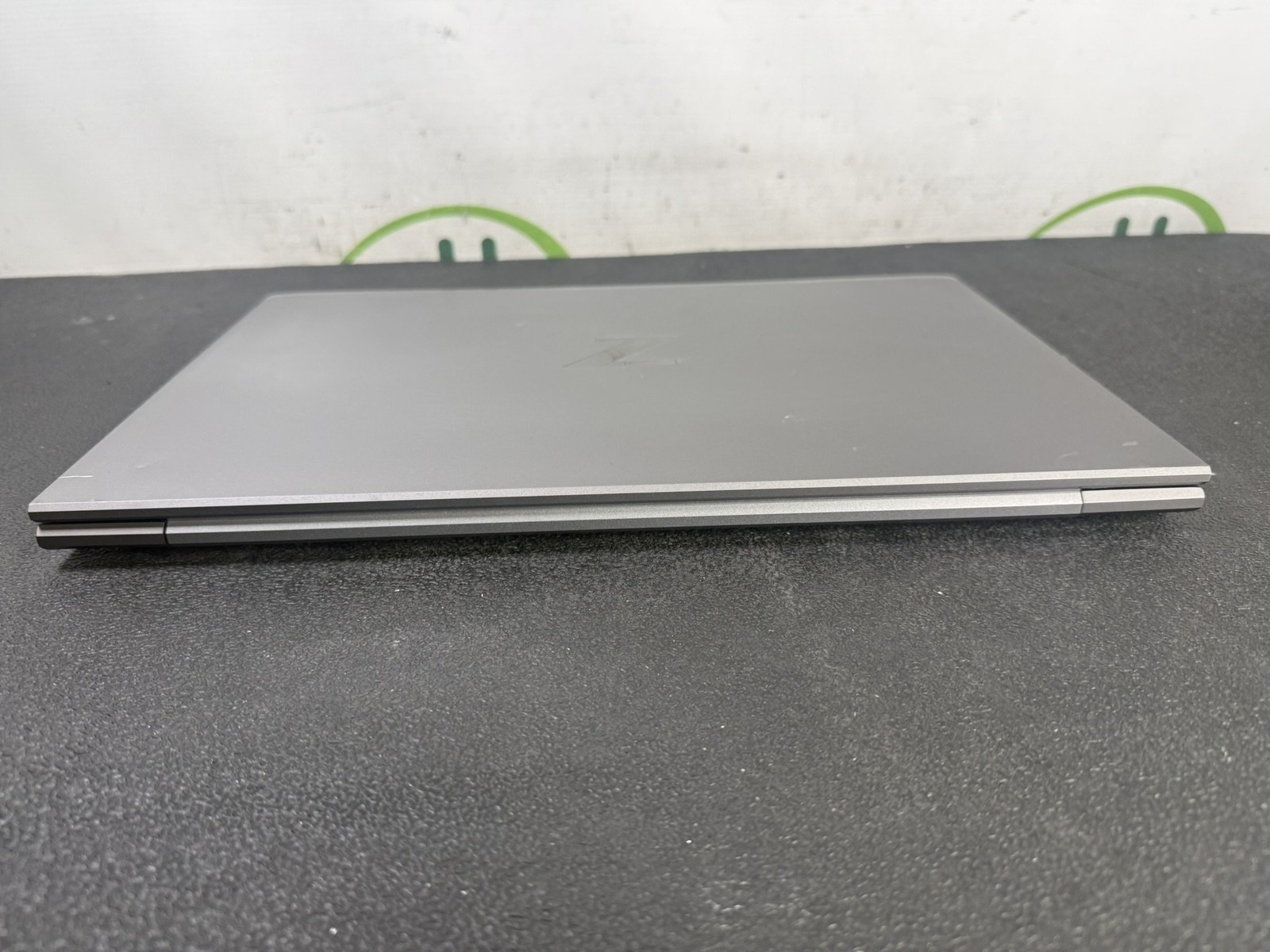 HP ZBook Firefly 15 G8 15.6″ Core i7-1185G7 3.0GHz 16GB DDR4 256GB SSD – READ