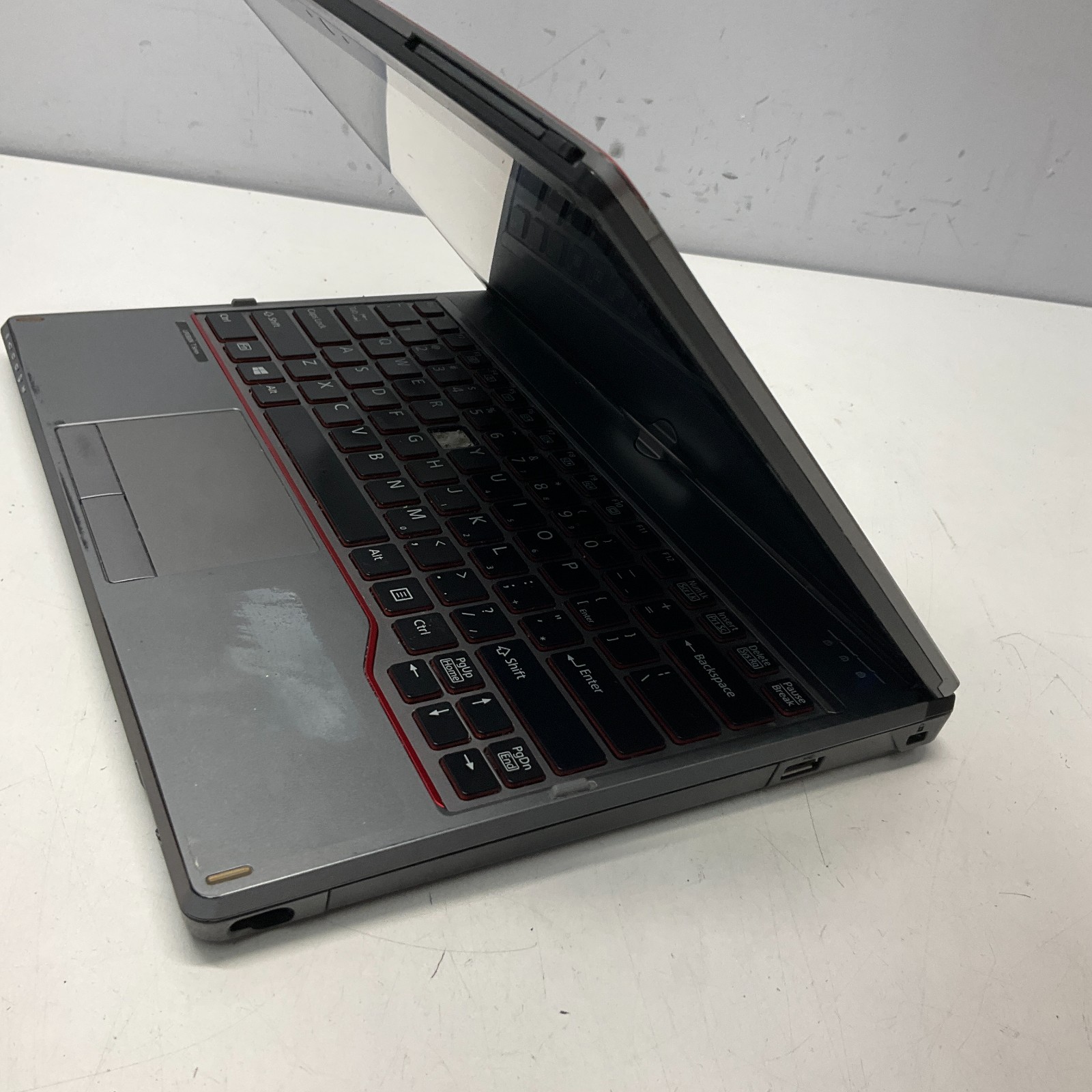 Fujitsu Lifebook T725 13.3” Laptop Intel Core i5-5200U @ 2.20 GHz 8GB 128GB SSD