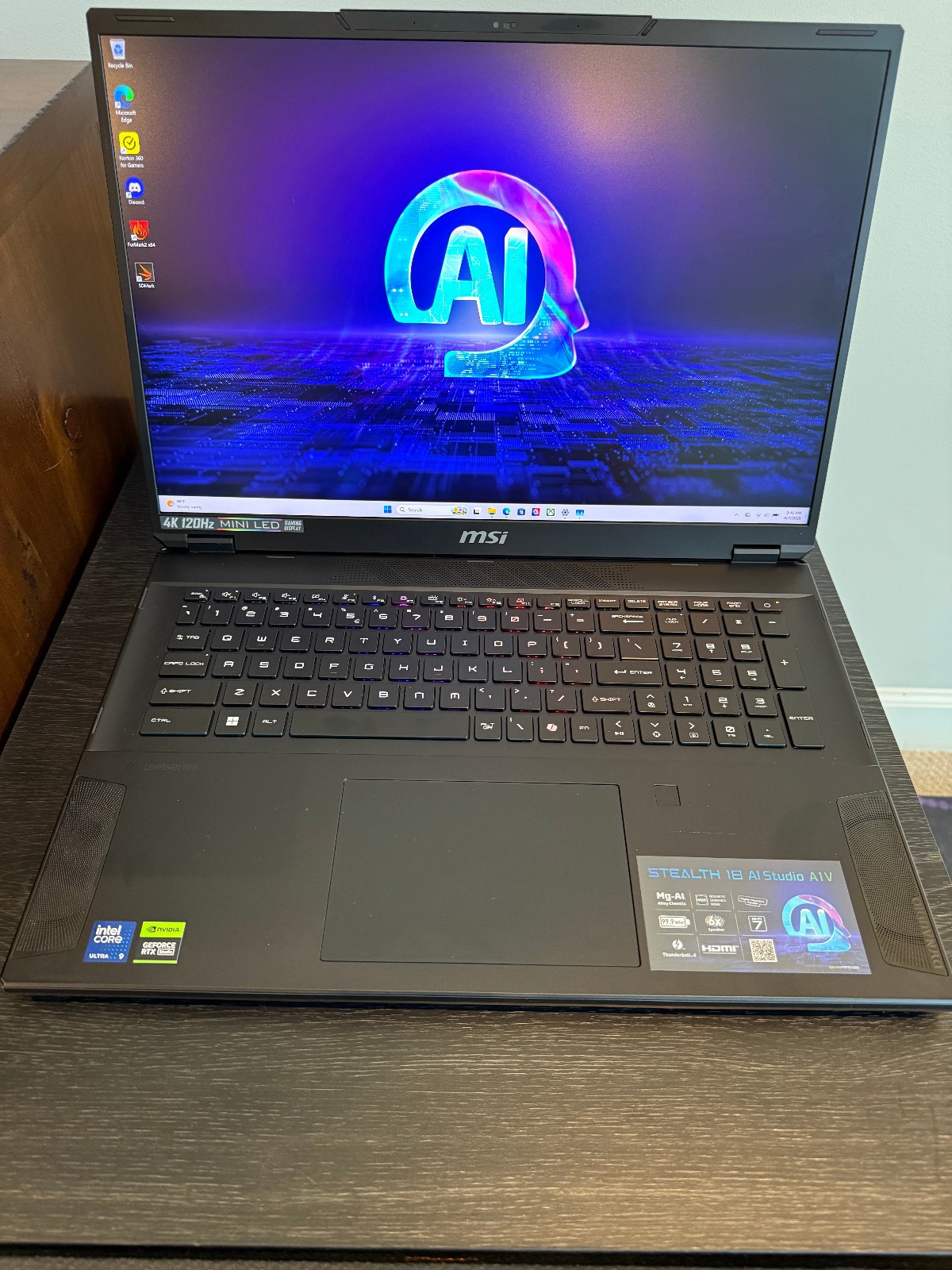MSI Stealth AI 18 18″ Core Ultra 9 2.5GHz 32GB RAM 1TB SSD GeForce RTX 4080 E