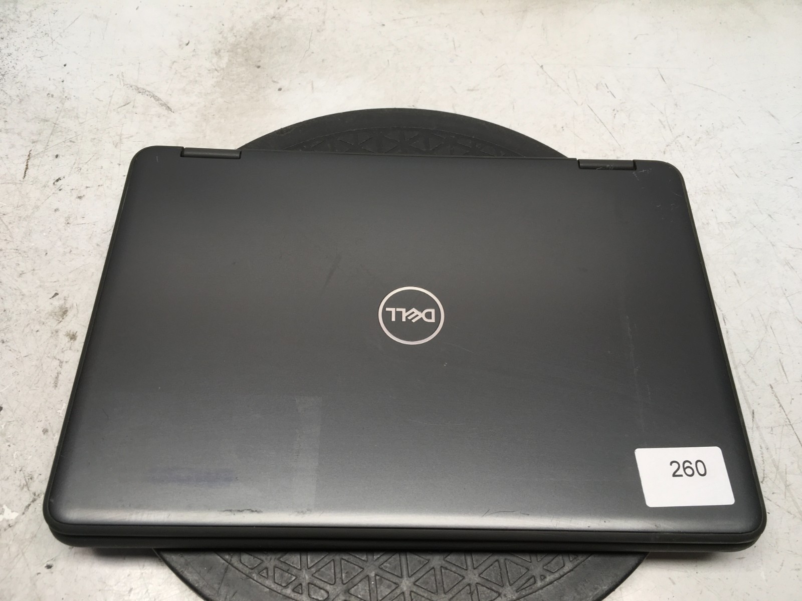 Dell Latitude 3190 2-In-1 Intel Pentium Silver N5000 1.1GHz 4 GB NO HDD