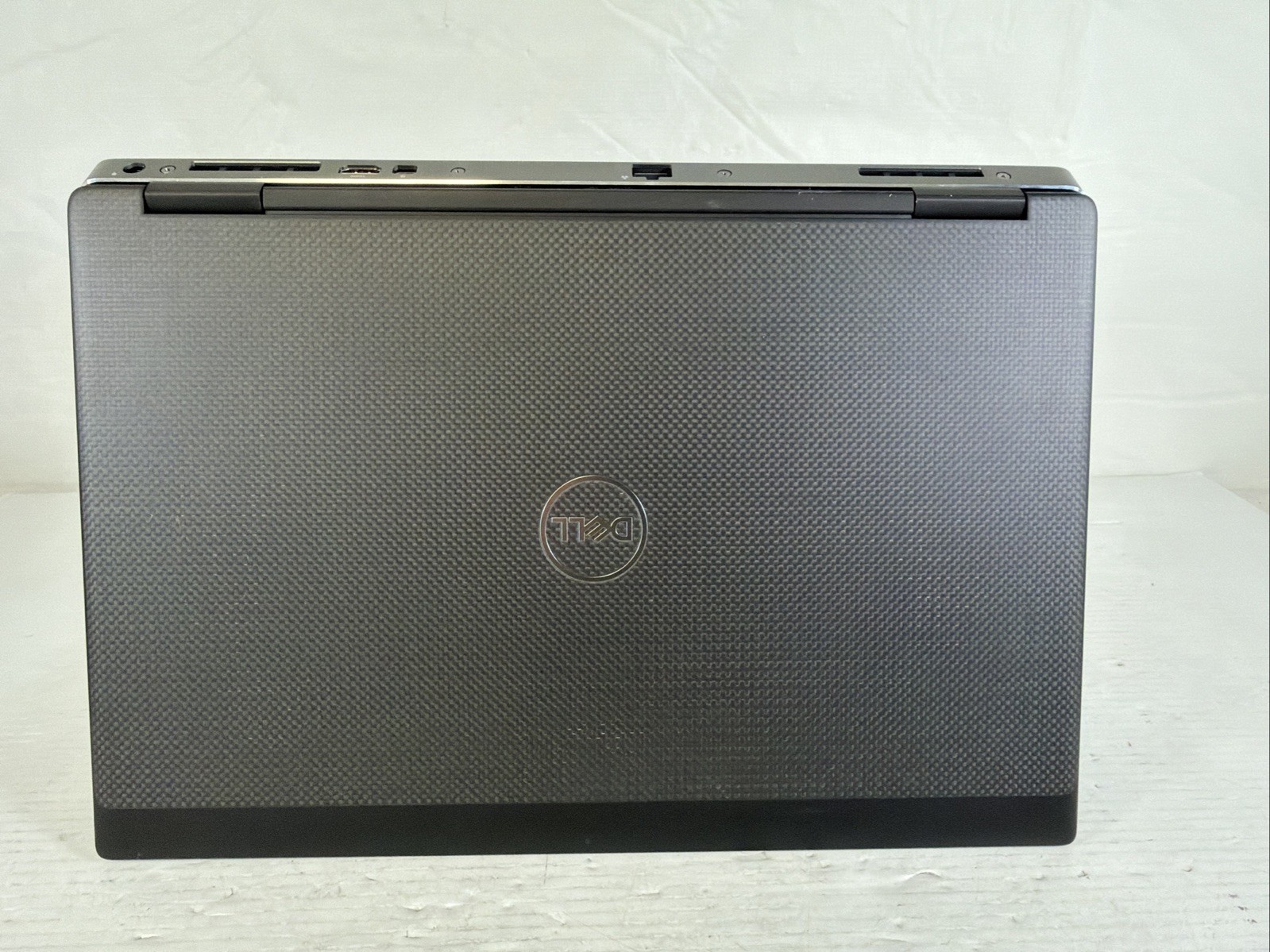 Dell Precision 7530 Intel i7-8850H 8GB NO SSD/OS Quadro P2000 15.6″ Excel Batt
