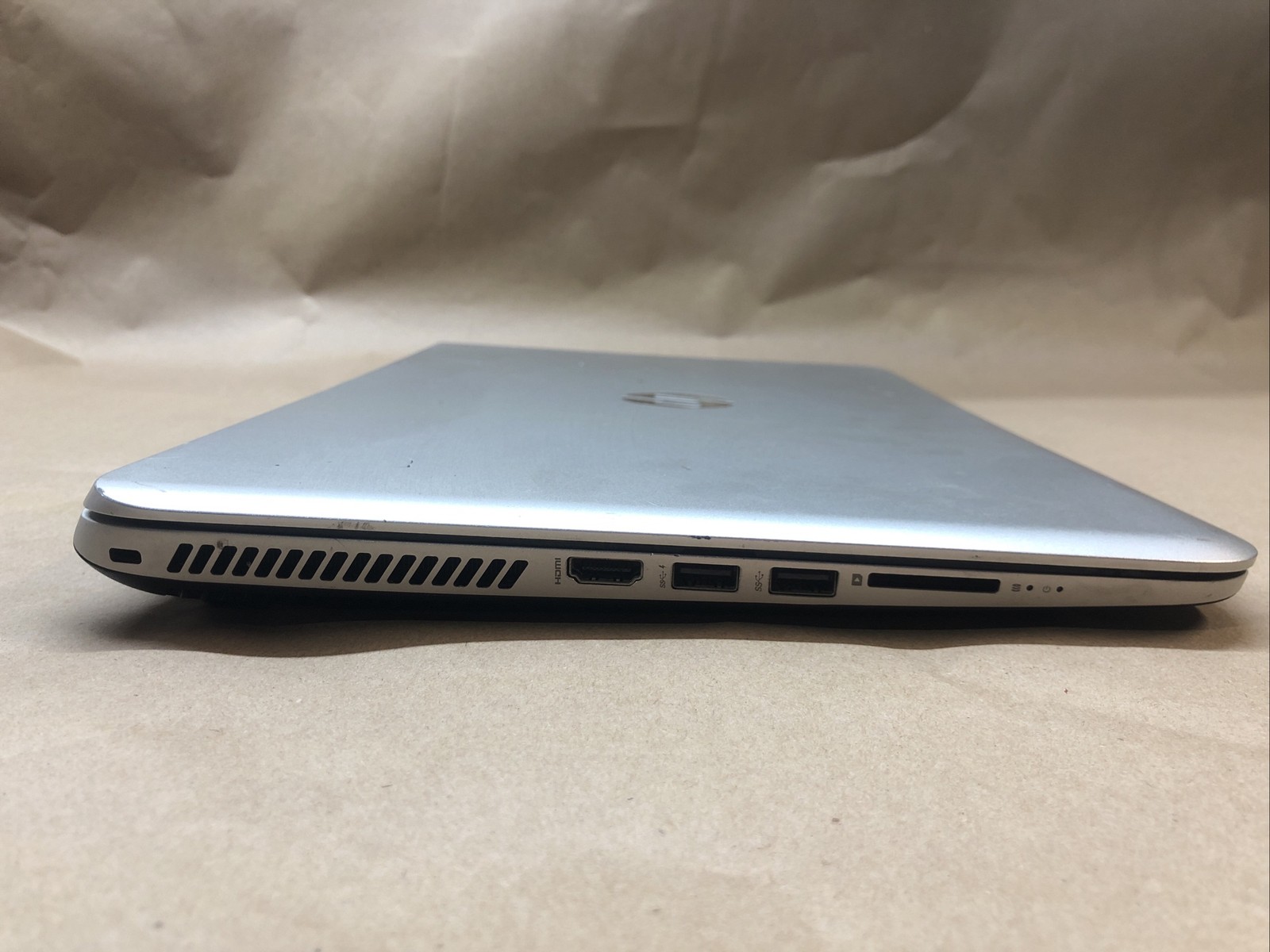 HP Envy 15″, AMD Quad-Core A8-5550M @2.1GHz, 8GB RAM, NO HDD/OS, **FOR PARTS**