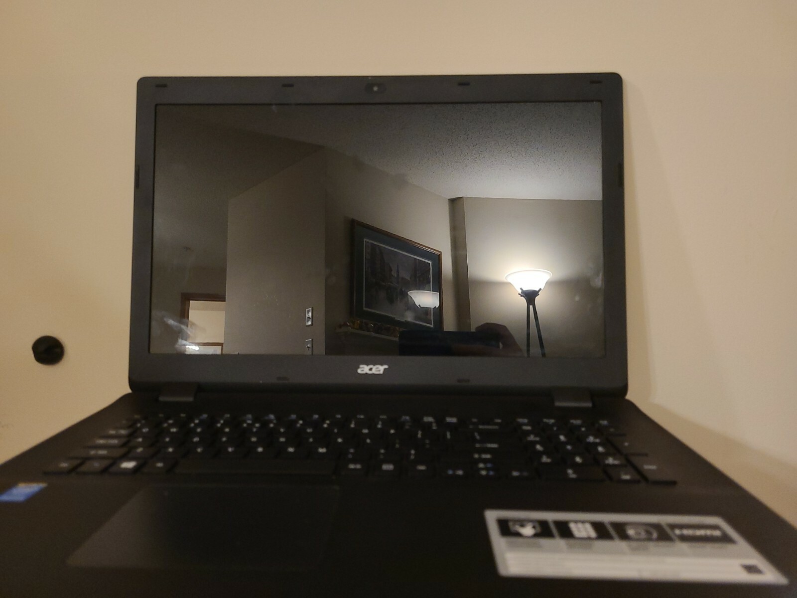 Acer Aspire ES1-111M-C37Q 12in. (32GB, Intel Celeron, 2.58GHz, 2GB) Notebook/La…