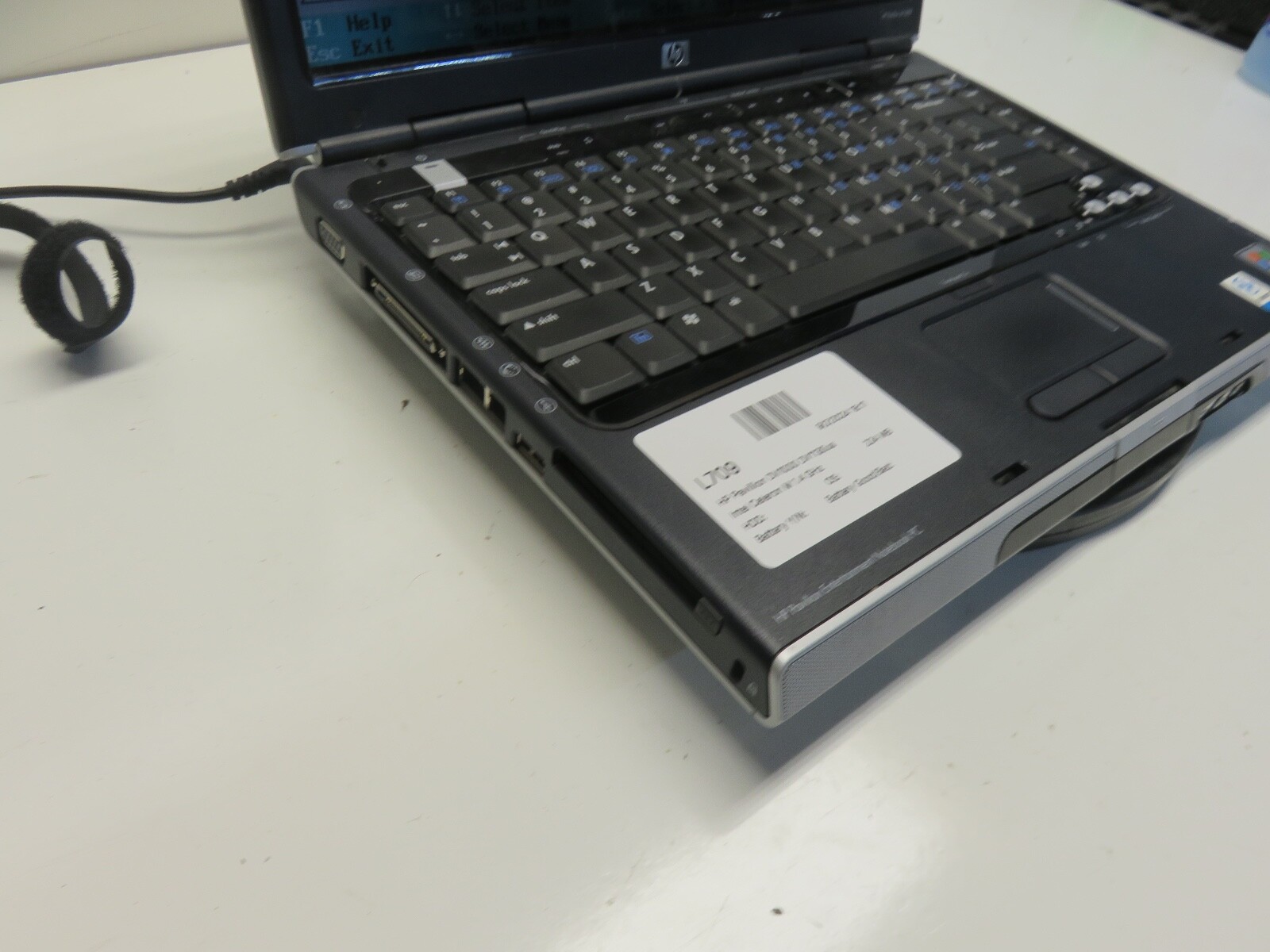 HP Pavillion DV1000 DV1130us Intel Celeron M 1.4 GHz 224 MB NO HDD No Batt