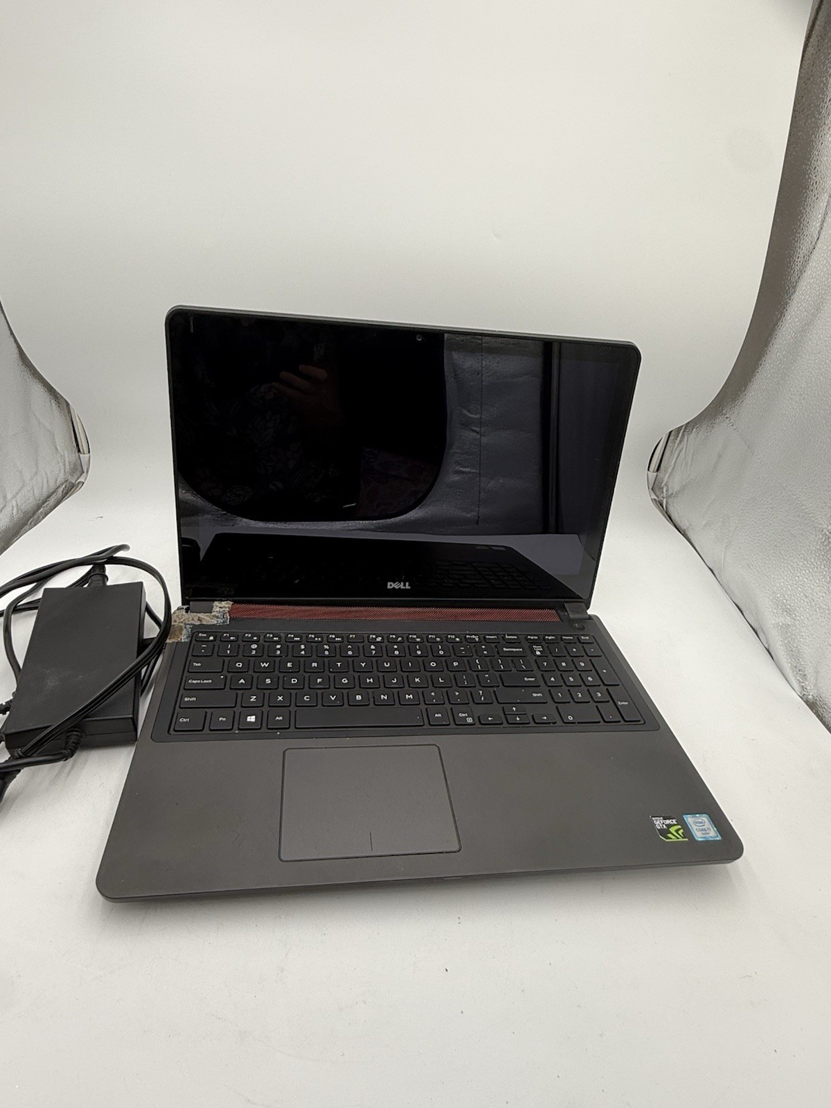 Dell Inspiron 15-7559 15.6″, i5-6300HQ, GTX 960M, NO HDD, NO RAM