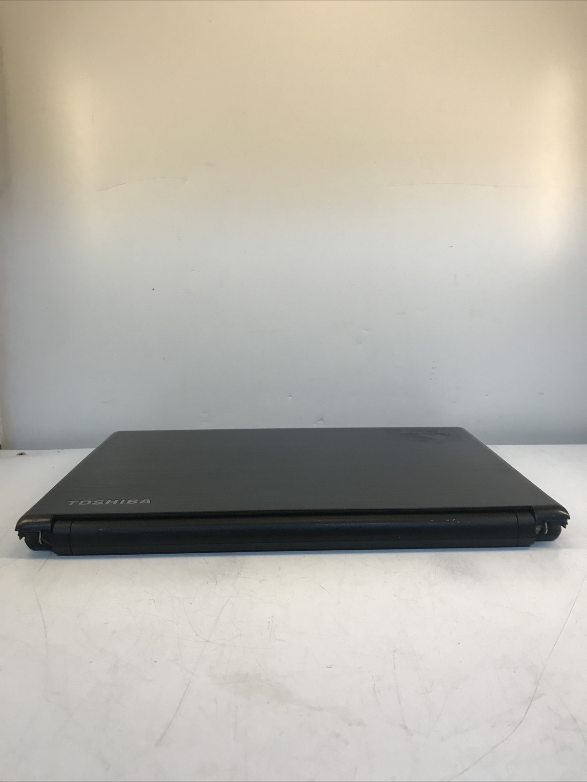 Toshiba Tecra A40-C i5-6200U 2.40GHz 4GB Ram No HDD Boot to BIOS