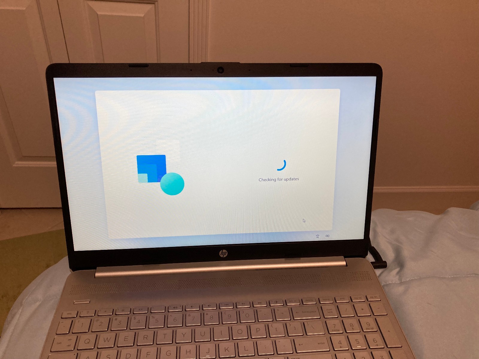 HP 15-dw2065st 15.6″ Pentium Silver / 8gb RAM / 256gb LAPTOP W/ CHARGER