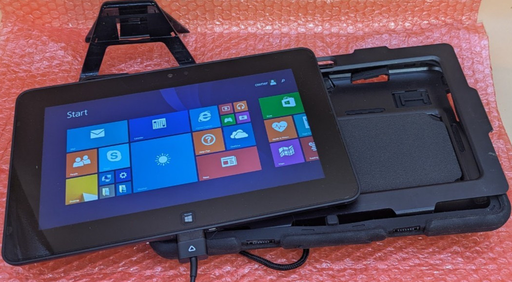 Dell Latitude 10 ST2 10.8″ Touchscreen Z2760 2GB 64GB Win 8 Tablet ~Dead Battery