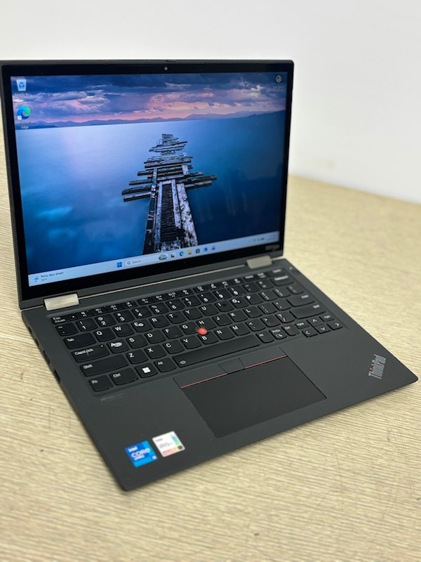 Lenovo ThinkPad X13 Yoga Gen 2 13″ Touch Screen i5-1145G7 16GB 256GB SSD ~ W11P