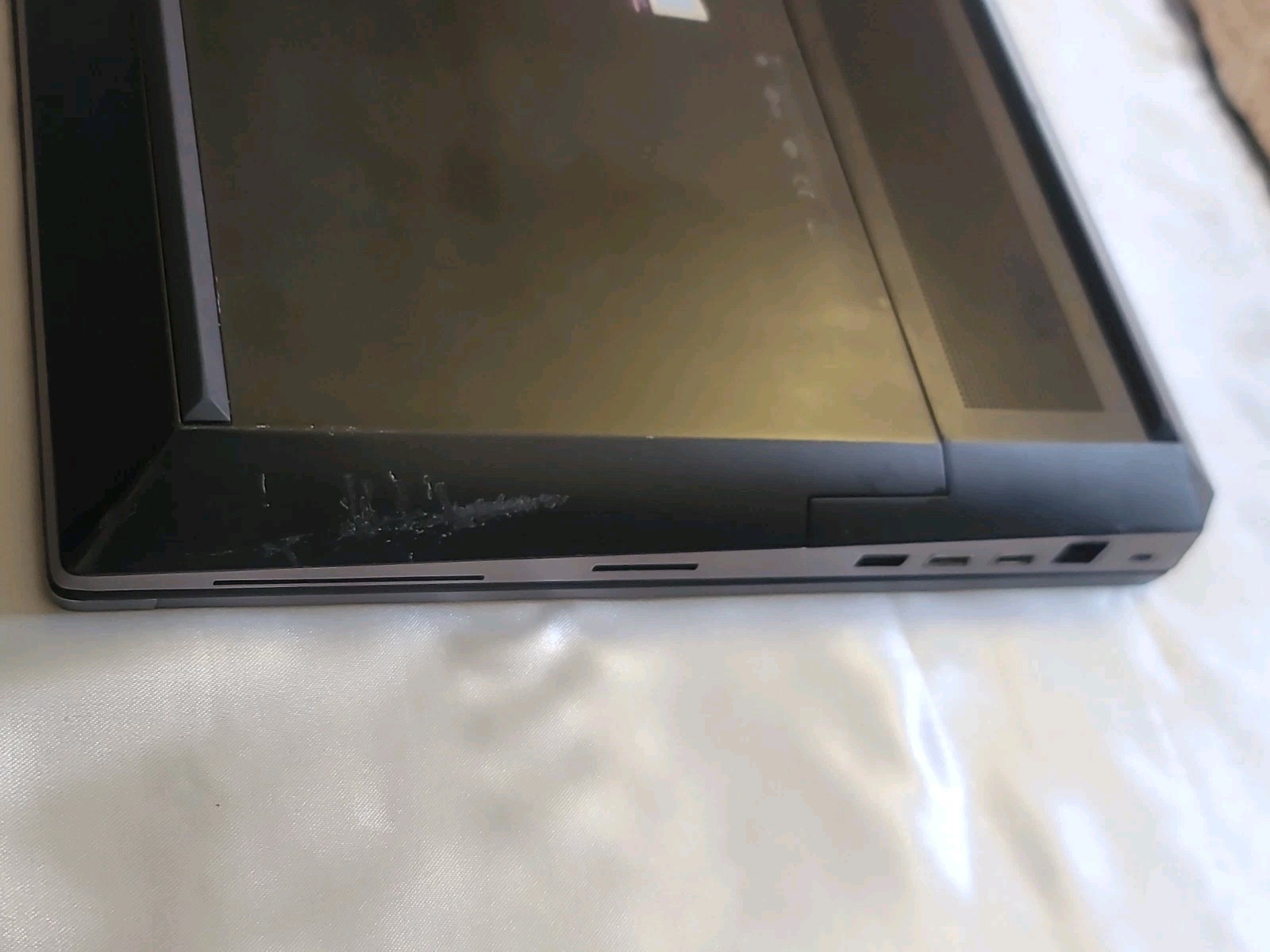 HP ZBook 17 G6 17.3″ i7-9850H 2.6GHz 16 GB 512GB .
