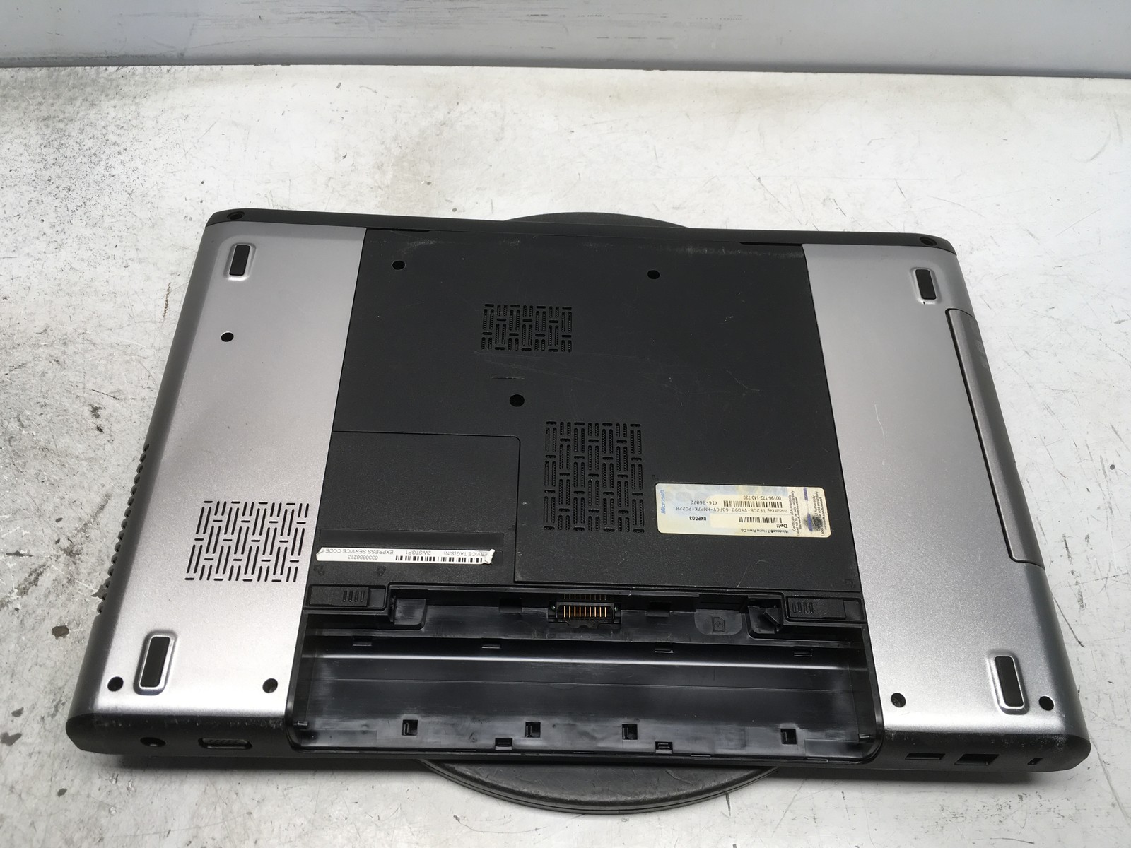 Dell Vostro 3550 Intel i5-2410M 2.3GHz 4 GB NO HDD No Batt