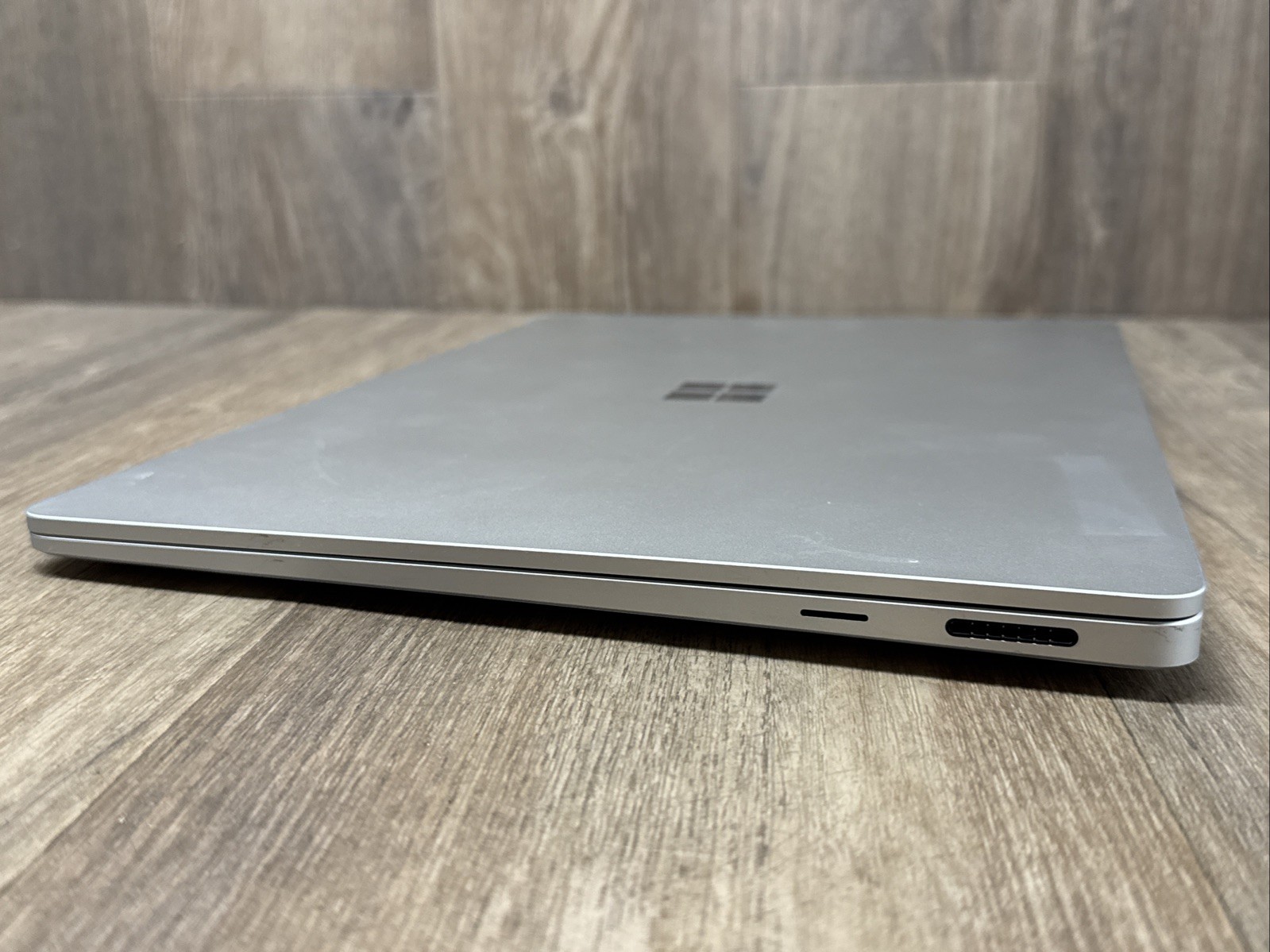 Microsoft Surface Laptop 7 2037 13.8″ Snapdragon X 3.4GHz 16GB RAM 512GB SSD