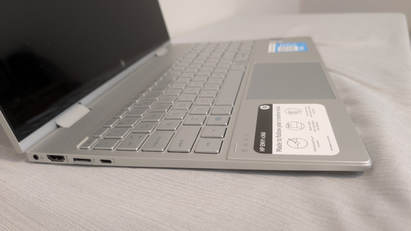 HP Envy x360 15m-ed0023dx 15.6 in FHD 2-in-1 Touch i7-1065G7 12GB RAM 512GB SSD