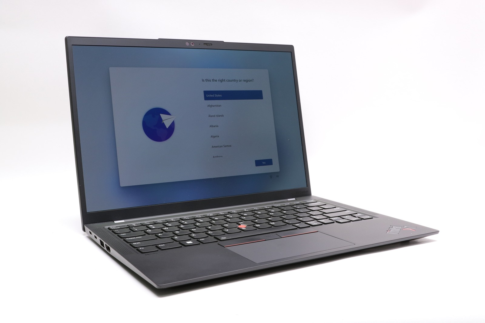 14″ Lenovo Thinkpad X1 Carbon Gen 11, i7-1370P, 32GB, 512GB SSD, 2.8K!