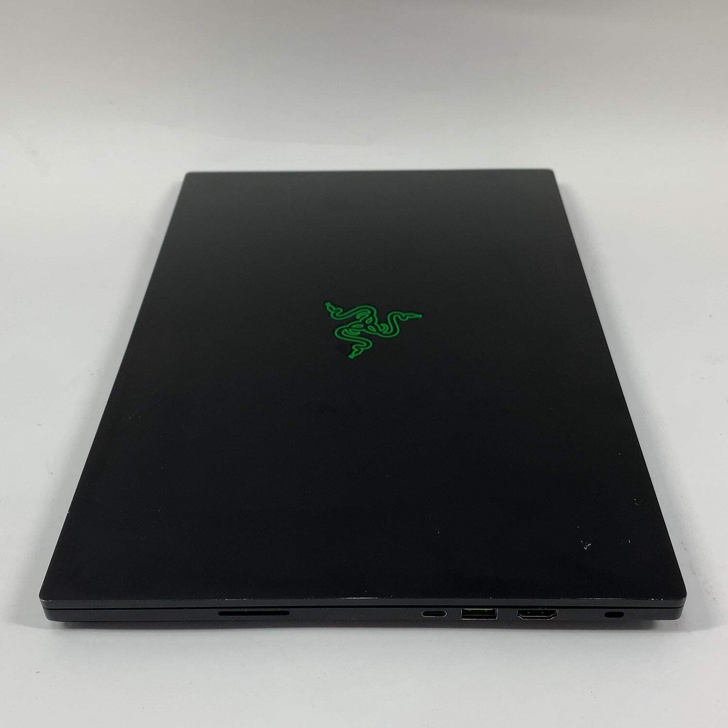 Razer Blade 15 RZ09-0421 i7-12800H 2.4GHz 16GB RAM 1TB SSD GeForce RTX 3070 Ti