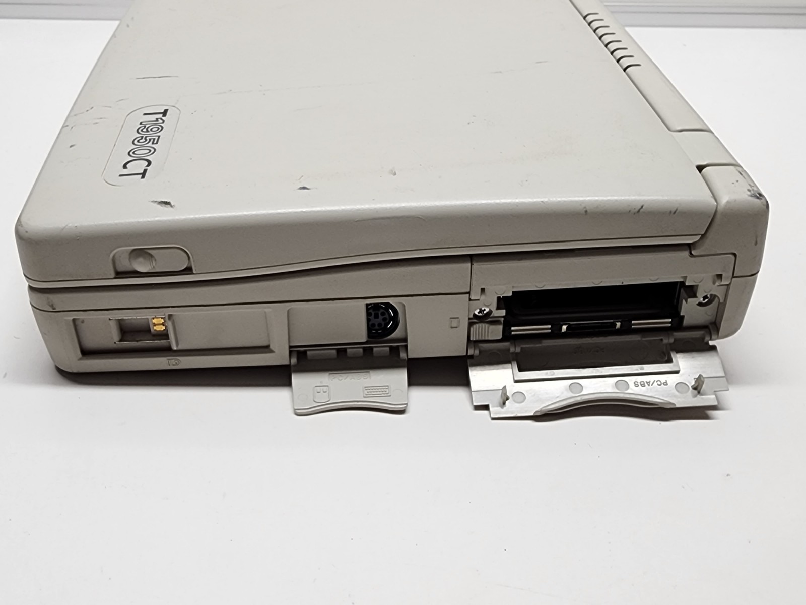 Vintage Toshiba Laptop T1950CS/200 Model PA1152E UNTESTED