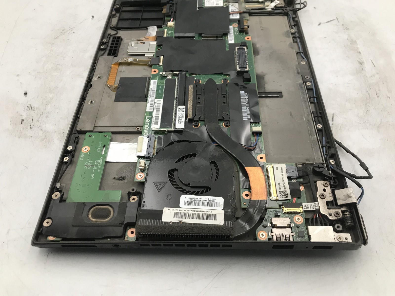 LENOVO THINKPAD T460S – FOR PARTS/REPAIR – INTEL I5 6TH GEN – NO RAM – READ – BB