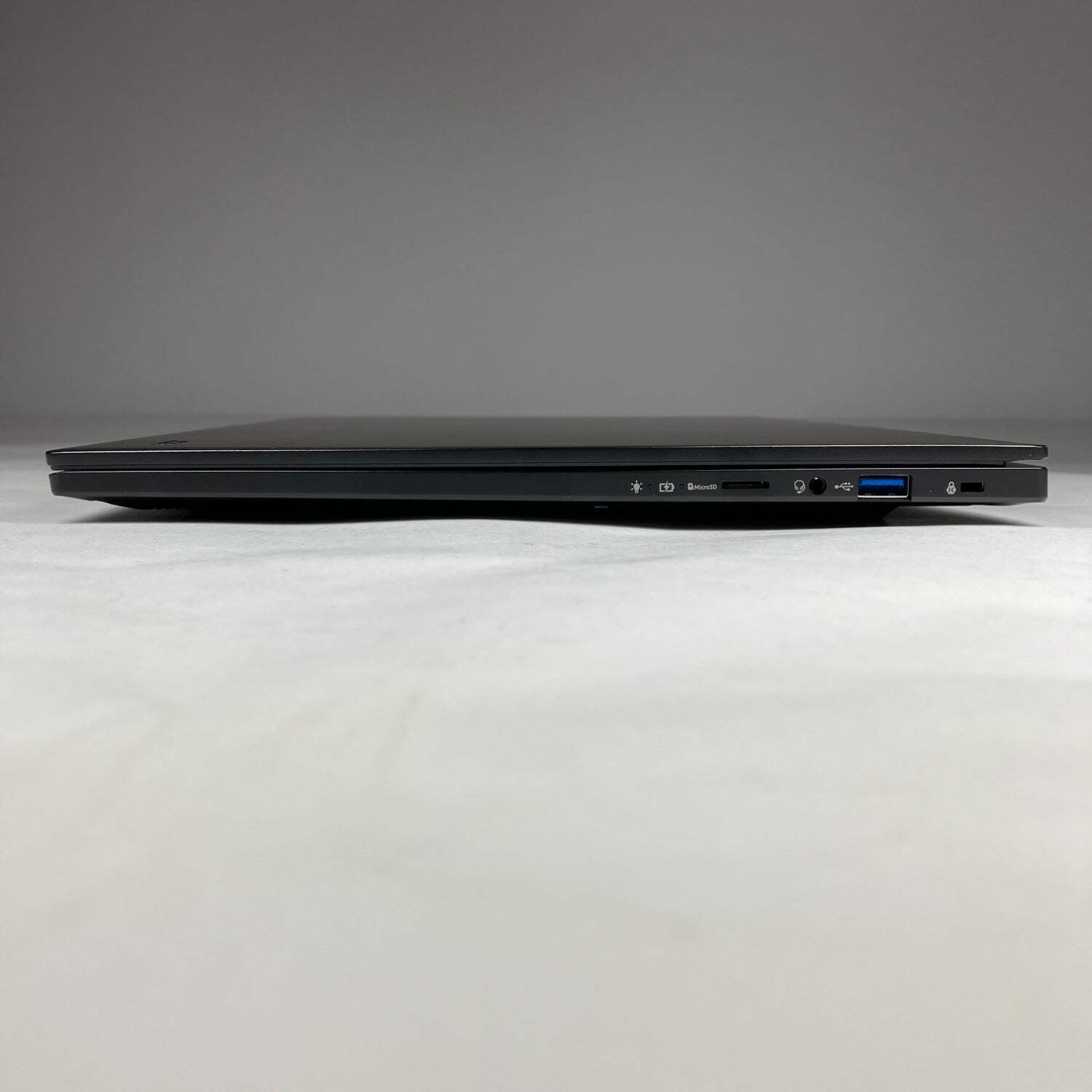 New Acer Swift Go 16 AI SFG16-A71T-R87F 16″ AI Ryzen 9 465 32GB RAM 1TB SSD