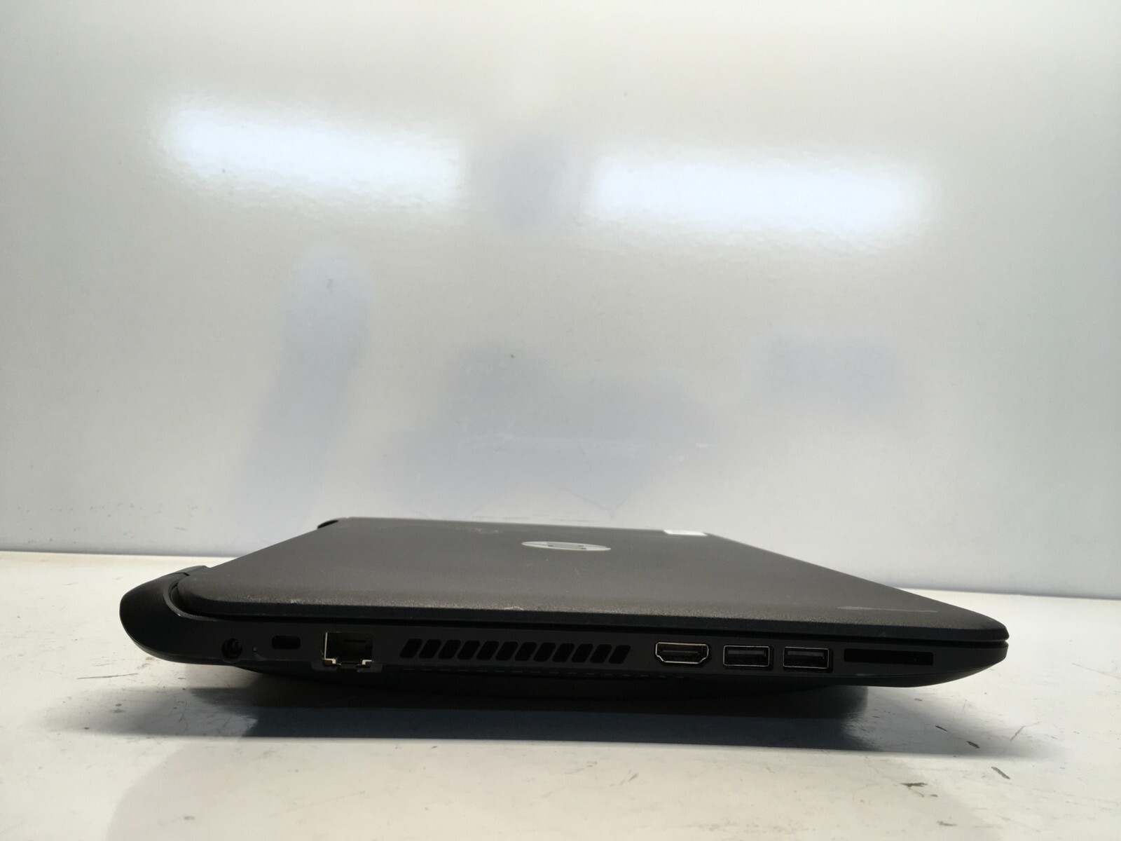 HP 15-F004DX AMD E1-2100 1000MHz 4 GB NO HDD No Batt