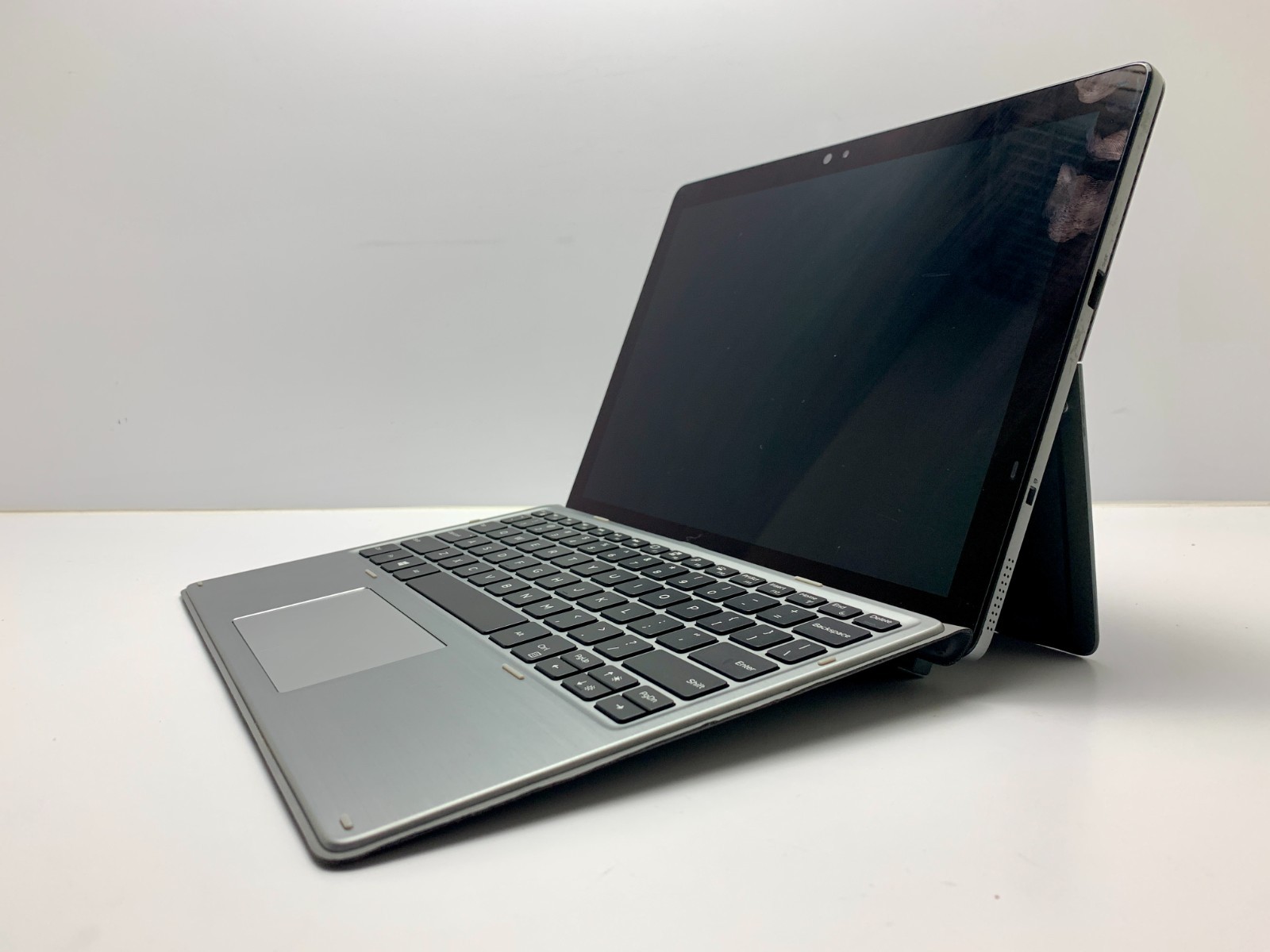 Dell Latitude 7200 2-in-1 | i5-8365U | 8GB RAM | 256GB NVMe | LINUX | READ