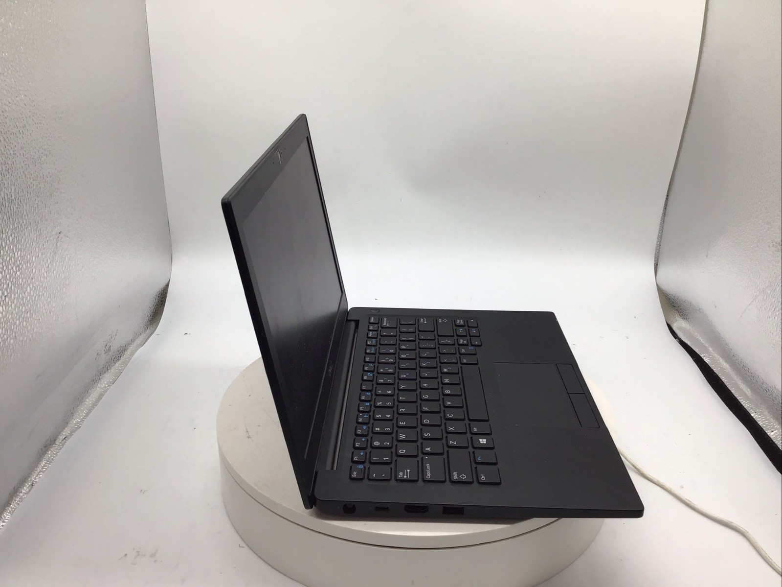 Dell Latitude 7290 12.5″ Laptop i5-8250U 8GB RAM 256GB SSD Windows 11 Pro Used R