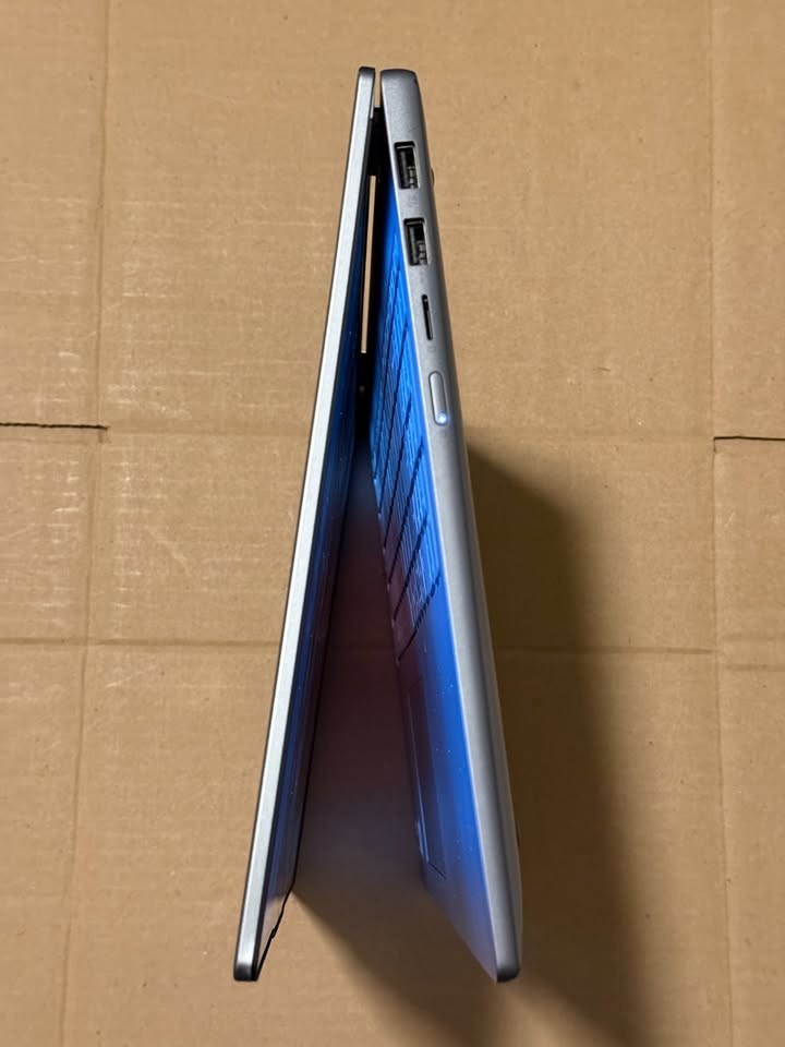 Lenovo IdeaPad 5 2-in-1 16″ Touchscreen 1900×1200 Ultra 5 225u 16gb Ram 512 SSD
