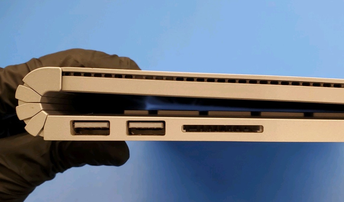 Surface Book 2 Model 1832 Intel Core i5-7300U/256GB SSD/8GB RAM