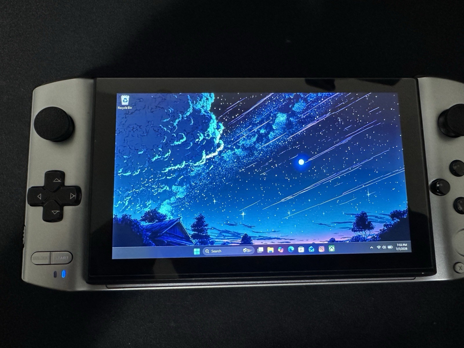GPD Win 3 i7 16GB 1TB SSD 5.5in Win 11 w/ USB-C Dock, Box Black/Silver