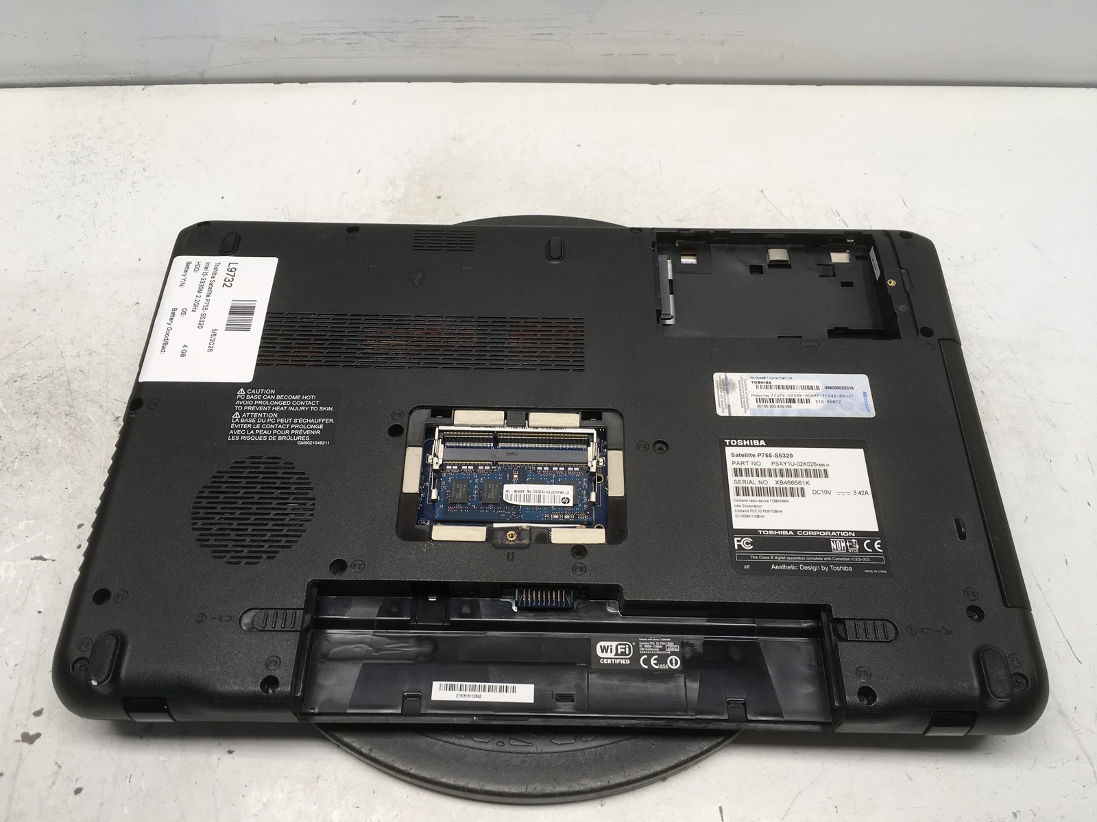 Toshiba Satellite P755-S5320 Intel i3-2330M 2.2GHz 4 GB NO HDD No Batt