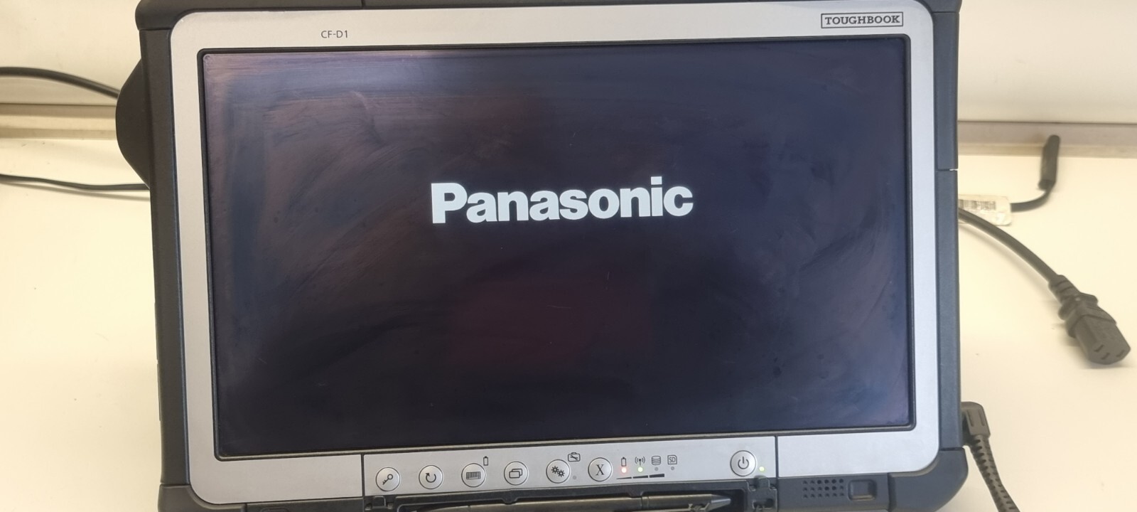 PANASONIC TOUGHBOOK CF-D1 MK3 i5-6300U 2.40GHZ 8GB 1TB SSD TAB TOUGHPAD -GRADE B