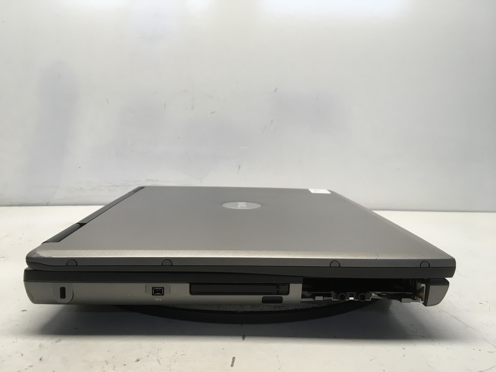 Dell Latitude D530 Intel Core 2 Duo 06FD 2GHz 5 GB NO HDD No Batt
