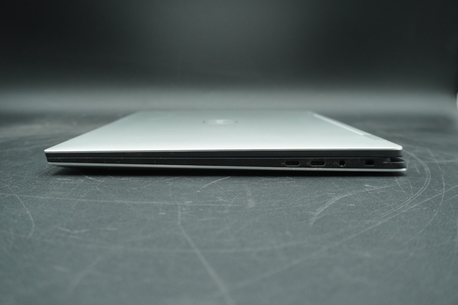 Dell XPS 15 9575 15.6″ i7-8305G 8GB RAM 256GB SSD NO OS *Tested*