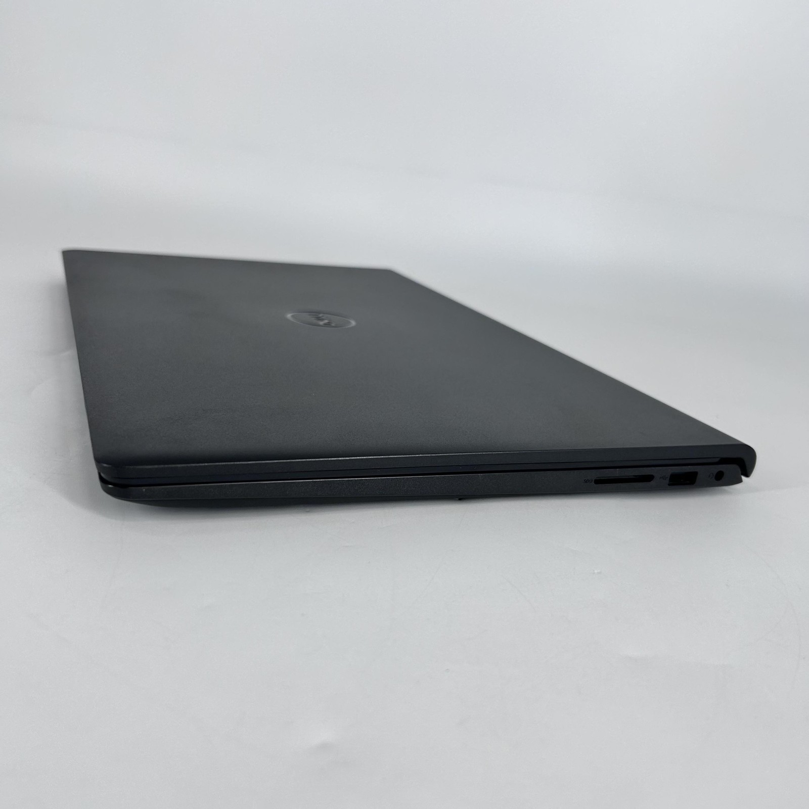 Dell 15 DC15255 Carbon Black FHD 2.0 GHz Ryzen 7 7730U 16GB 1TB SSD Very Good