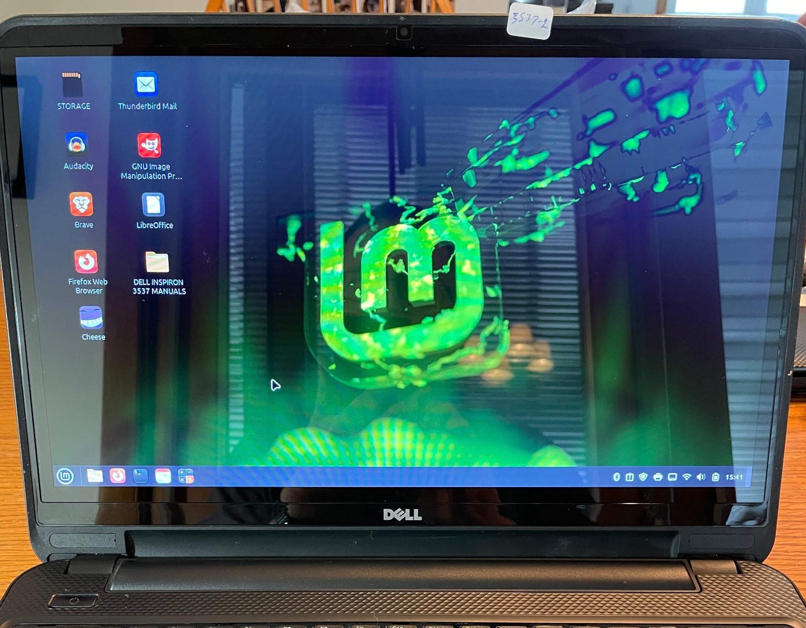 DELL INSPIRON 15-3537 Laptop *TOUCH* 15″ i3 256gb+1tb Linux Mint 22.3-extras-2