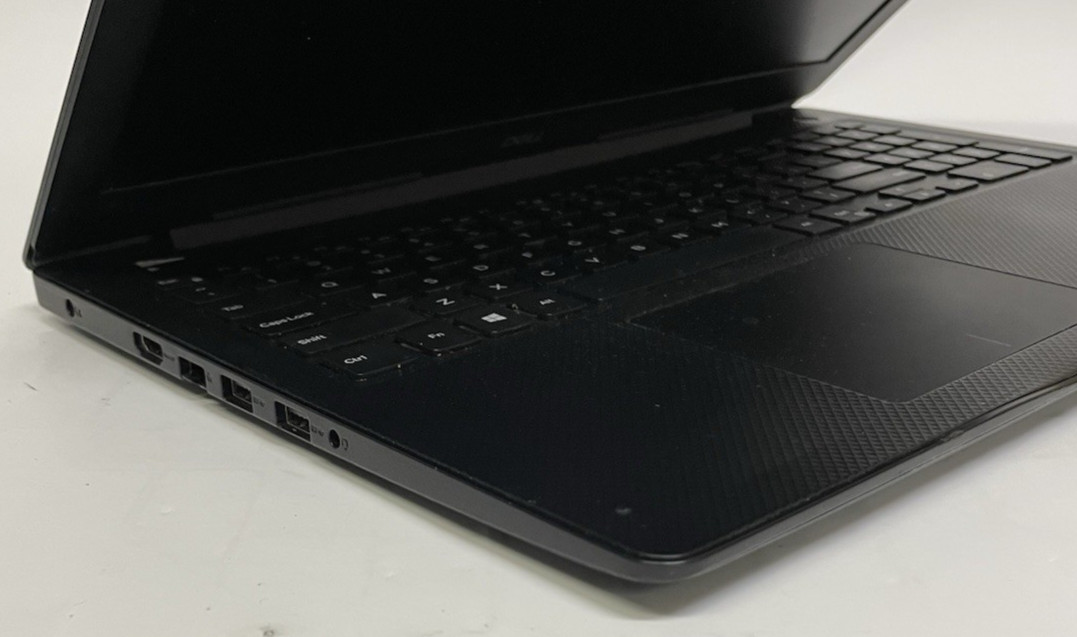 Dell Vostro 3590 Laptop Core i5-10210U – 4GB RAM – 256GB SSD – W11P – BAD LCD