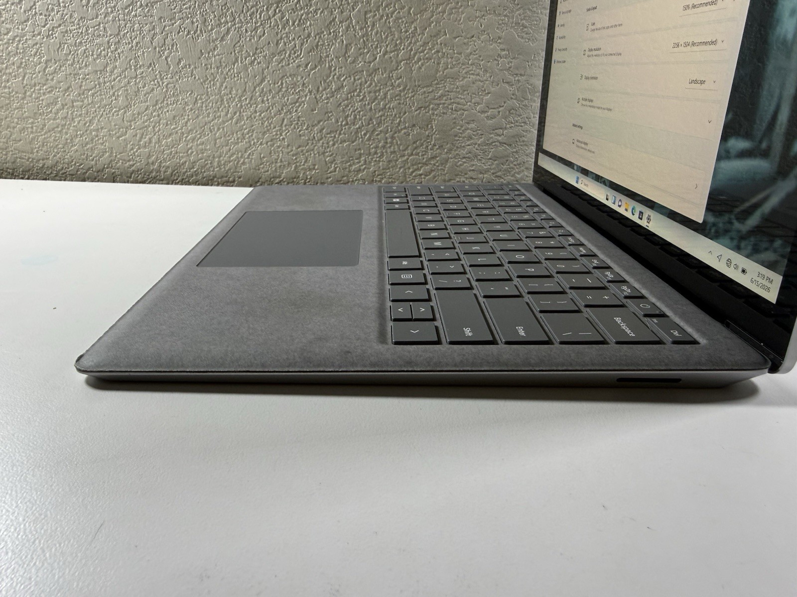 Microsoft Surface Laptop 5 13.5” 1950 Intel Core i7-1265U 16GB RAM 512GB NVME