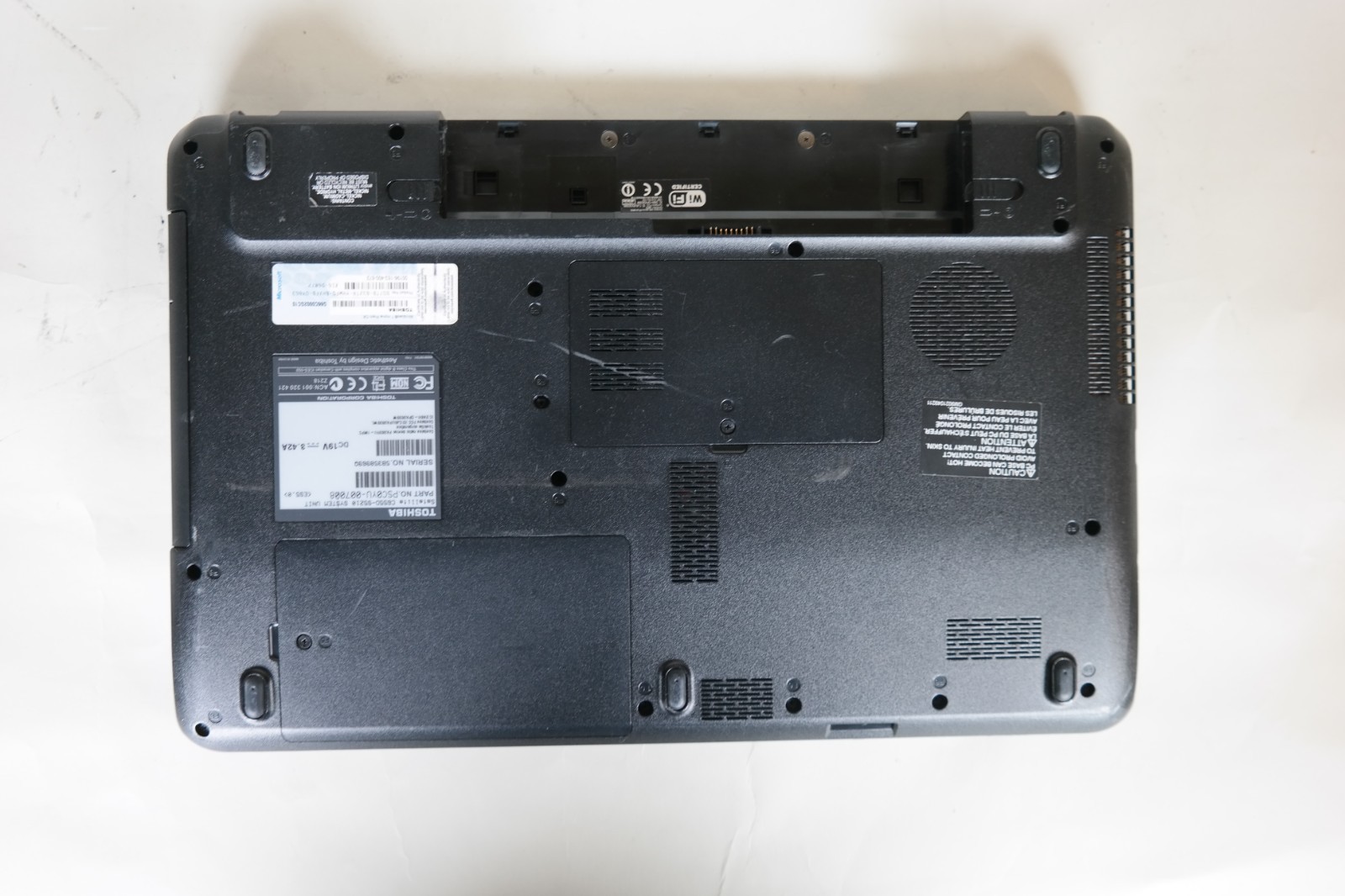 Toshiba Satellite C655D-S5209 15.6″ AMD E-350 – 6GB RAM – 256GB SSD – No Battery