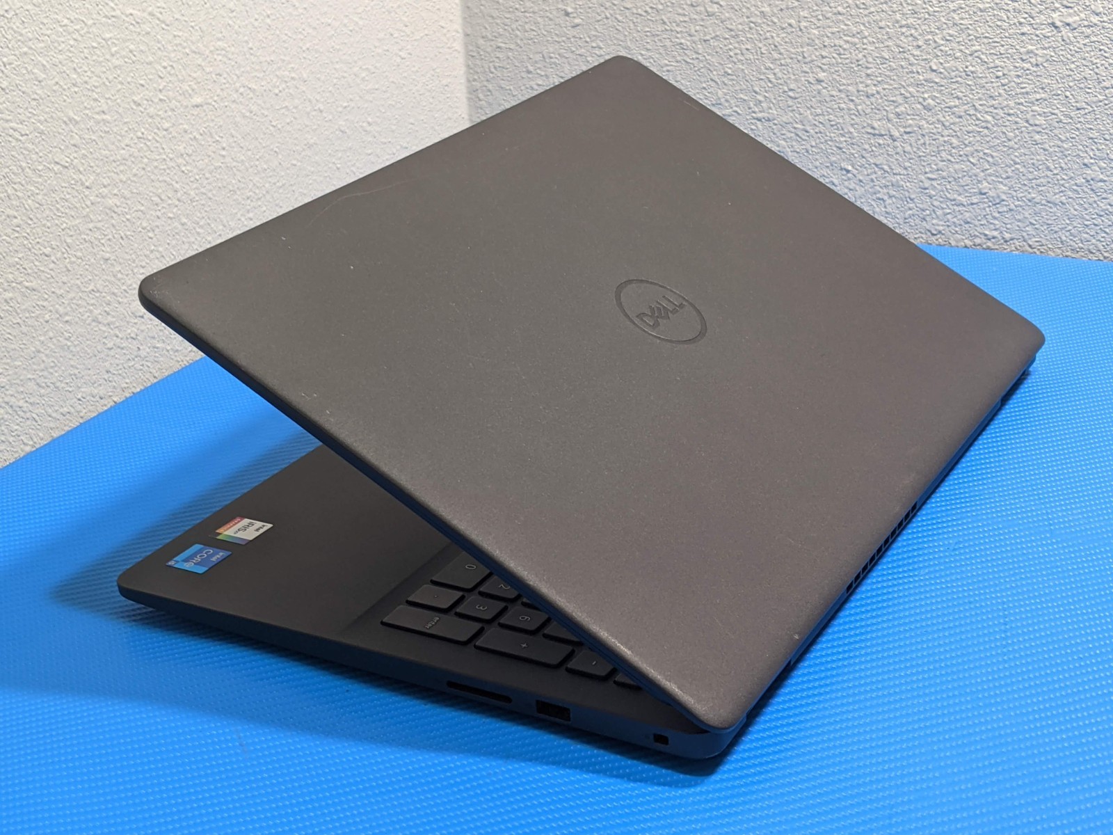 Dell Inspiron 3501 15.6″FHD Intel Core i5-1135G7 2.4GHz 12GB 256GB W11H +Charger