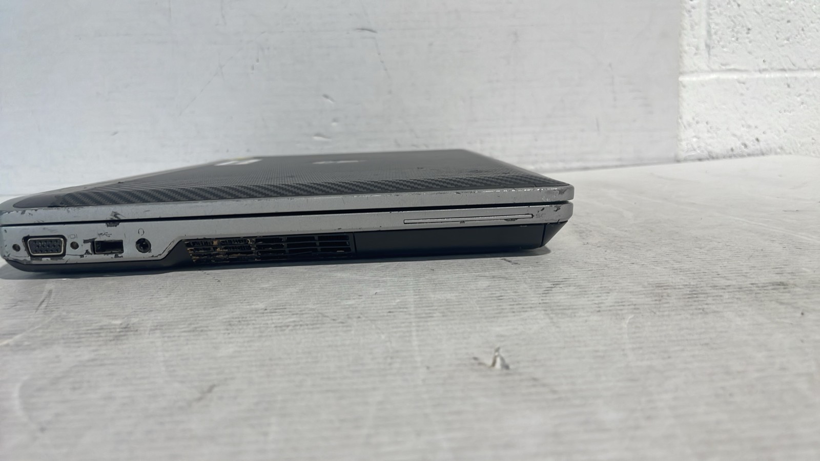 Dell P19F P19F001 15.6″ Laptop No LCD Screen Battery HDD For Parts Or Repair