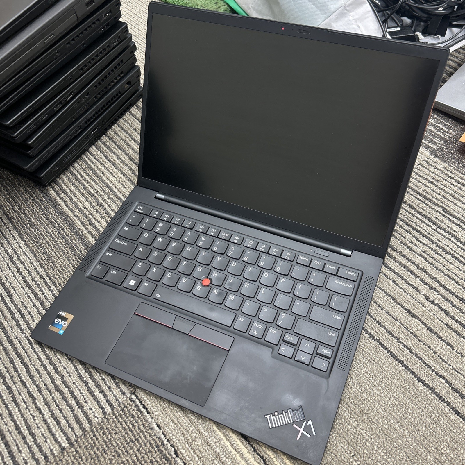 Lot of 34 Lenovo Thinkpads-No Internal Storage Drive-Issues powering on Laptops