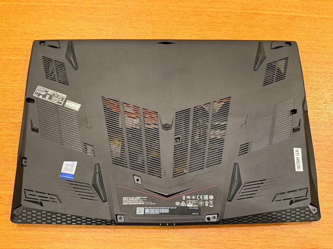 MSI WE63 8SJ Laptop i7 16GB 512GB SSD 1TB HDD Quadro P2000 Full HD Win10 Pro