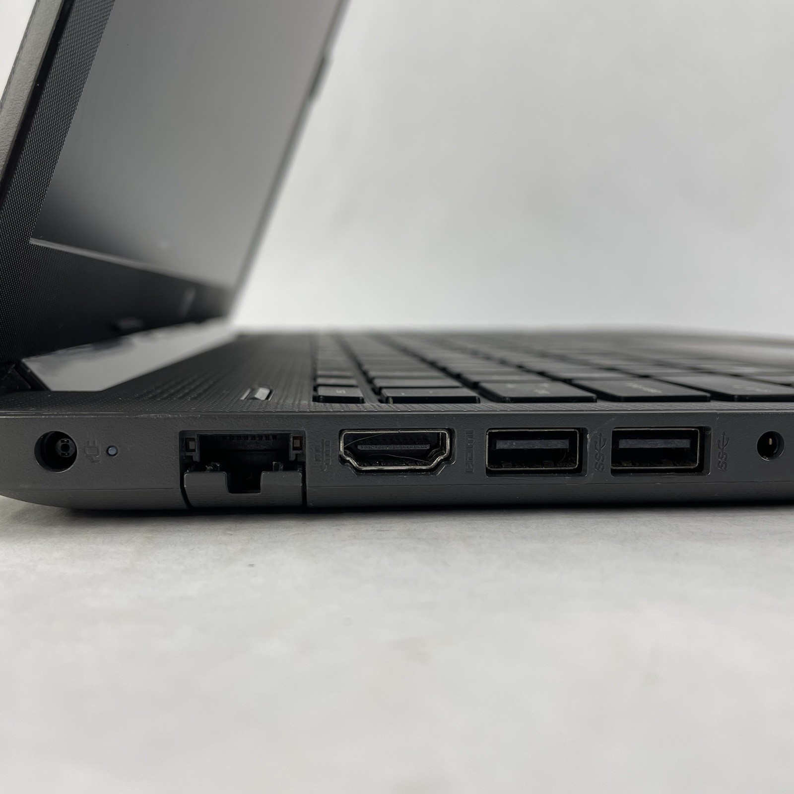 HP 255 G7 15.6″ Ryzen 3 2200U 2.50 GHz 8 GB RAM No SSD/OS/AC – READ