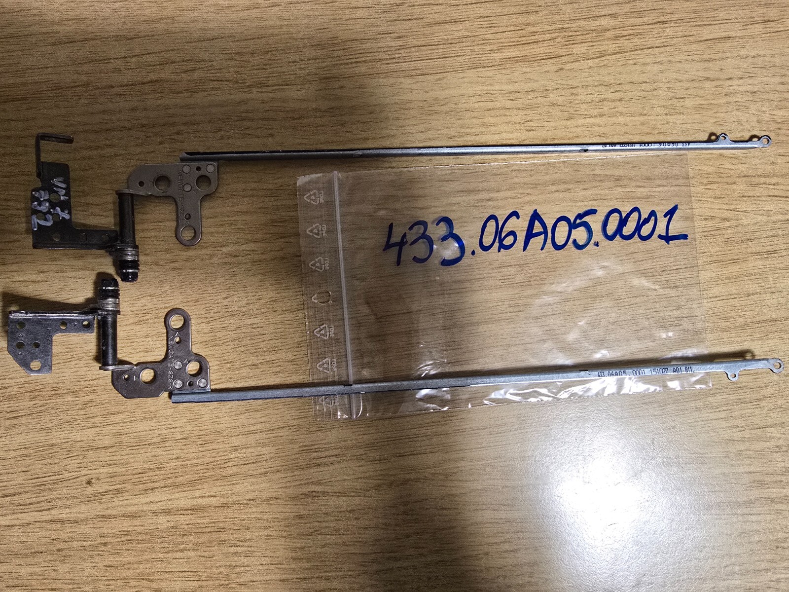 ACER V15 V17 VN7-792 NITRO HINGES HINGES 433.06A05.0001 433.06A06.0001 #