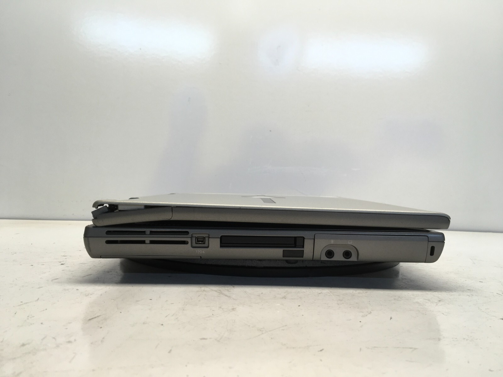 Dell Inspiron 8600 Intel Pentium 1.7GHz 2 GB NO HDD No Batt