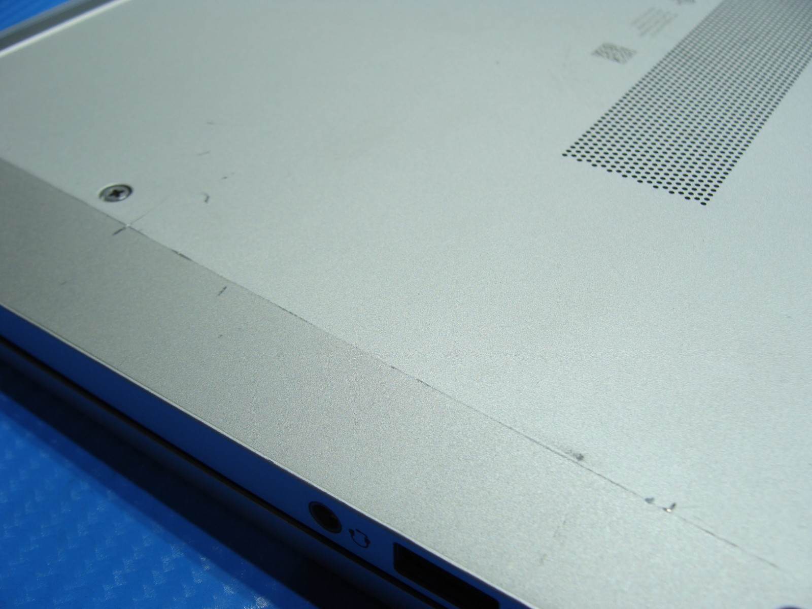 HP EliteBook 840 G7 14″FHD core i7-10610U 1.8GHz 8GB RAM 256GB SSD Win 11 Pro