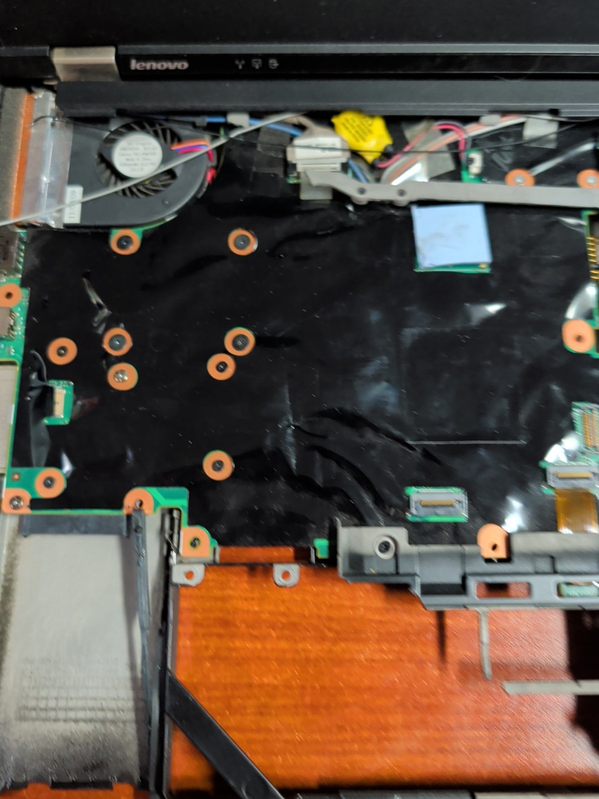 LENOVO THINKPAD T410S – FOR PARTS – INTEL CORE I5 See Pics. Parts****