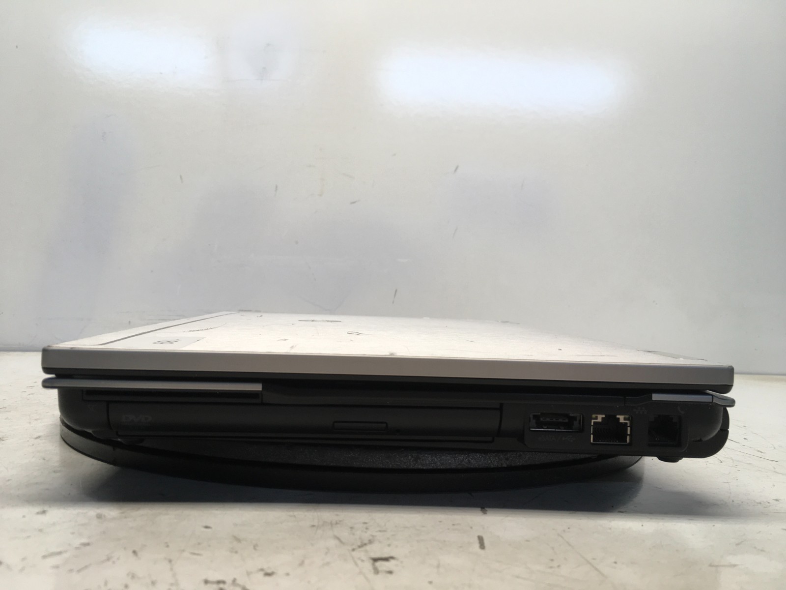 HP EliteBook 8440P Intel i5-M520 2.4GHz 6 GB NO HDD