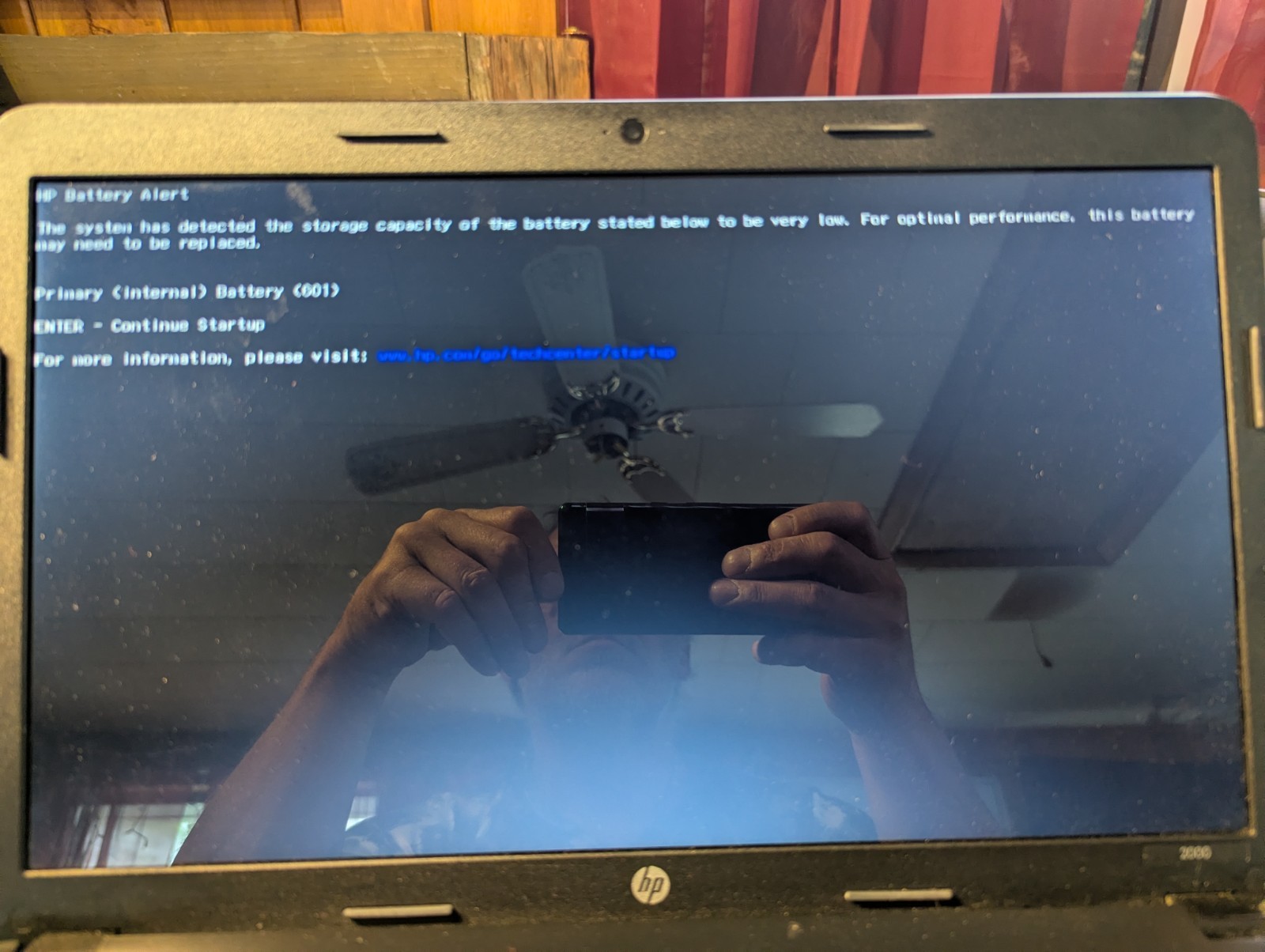 HP 2000 Notebook Laptop AMD E-350 3GB Serial Windows XP Charger 320gb / 16″