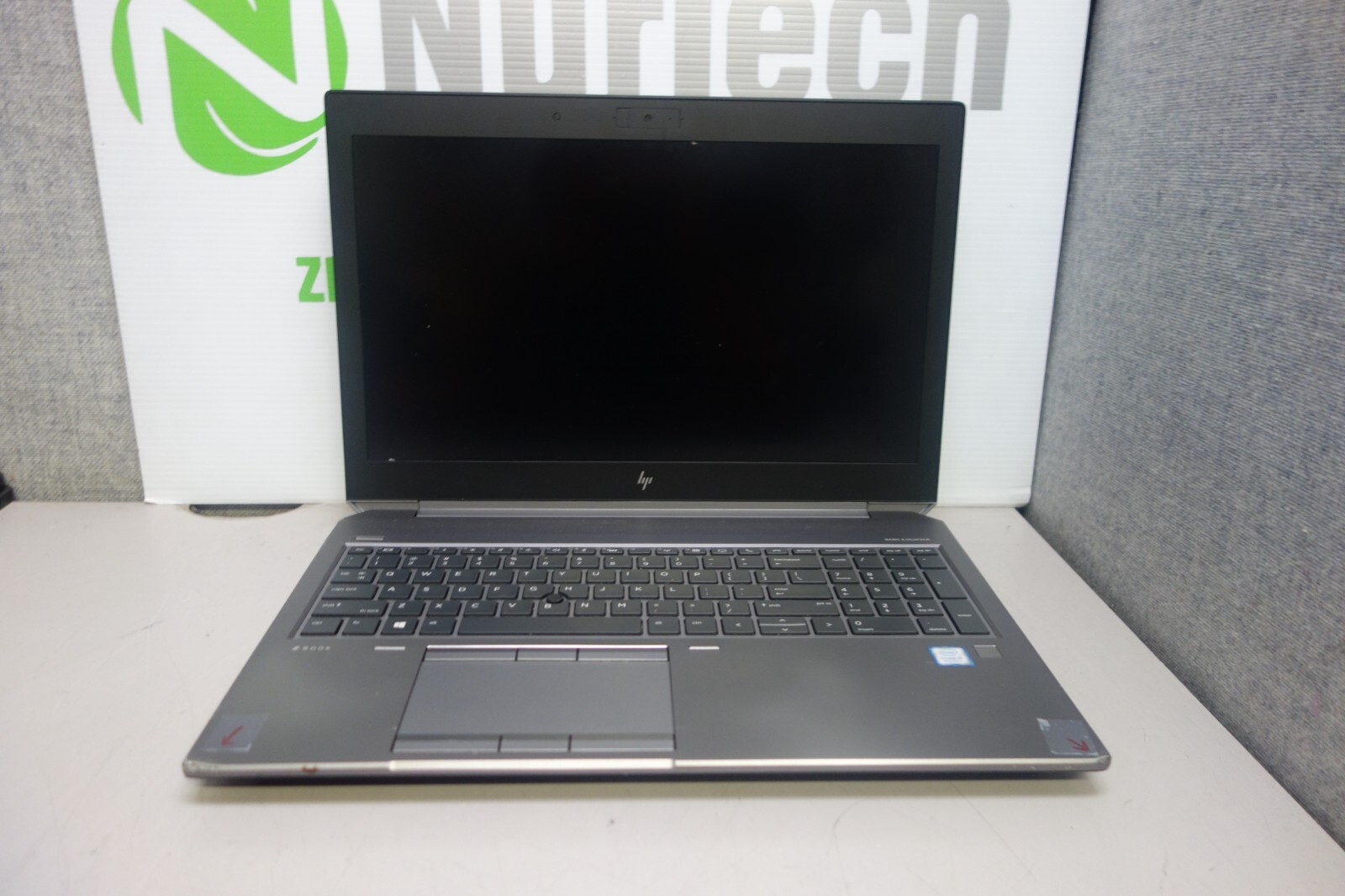 HP ZBook 15 G5 15.6″ i5-8300H 2.3GHz 16GB/256GB m2 SSD [NO OS] Laptop + AC